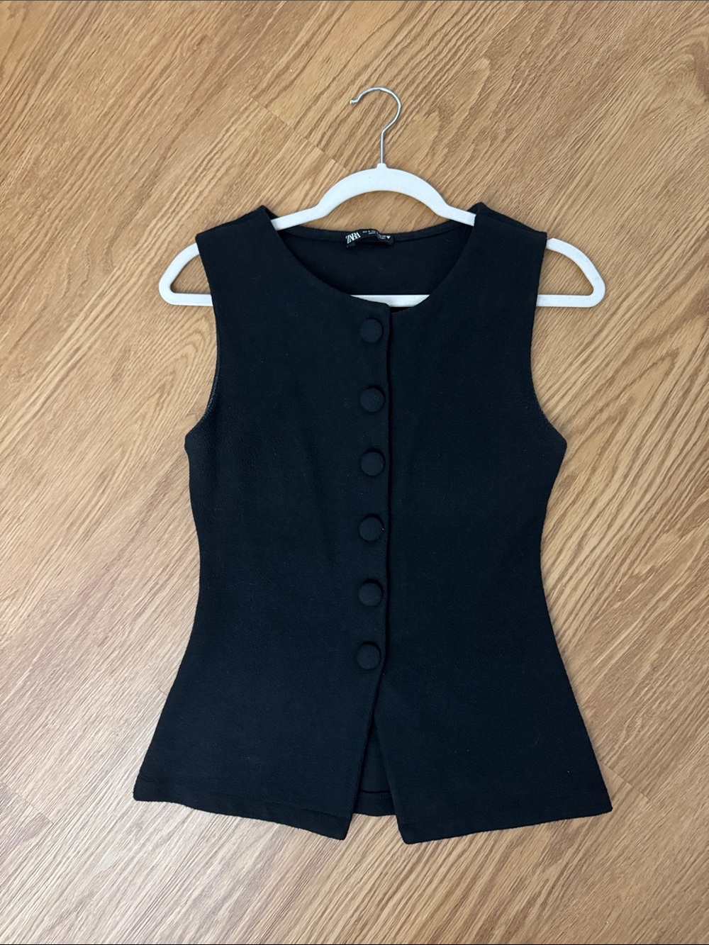 Zara Black Sleeveless Button-Front Tank